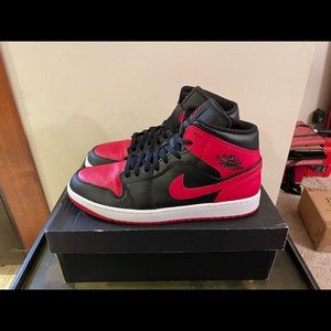 Jordan 1 Retro Mid Banned (2020) Size 13